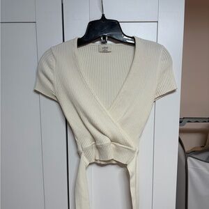 Aritzia Wilfred all tied up sweater
